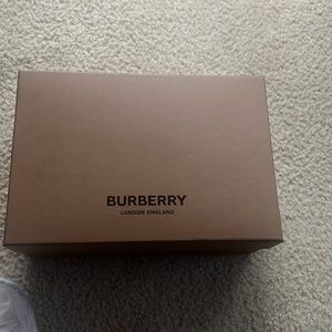 burberry Slides